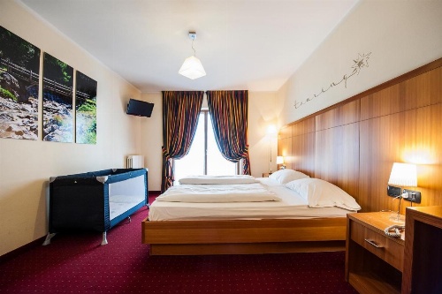 Hotel Touring image 17