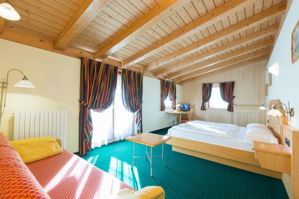 Room image 3